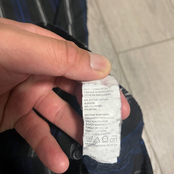 Men's Van Heusen Dress Shirt 16-16.5 Large Blue Striped Long Sleeve Button Down - Picture 4 of 6